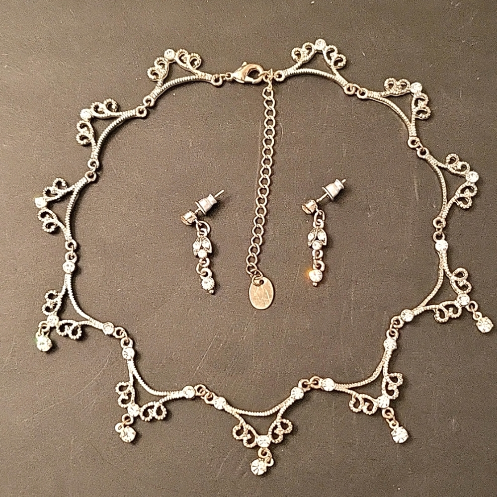 NEW Austrian Crystals Necklace & Earrings Set!